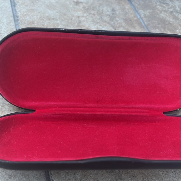 Sunglases case - Picture 3 of 3